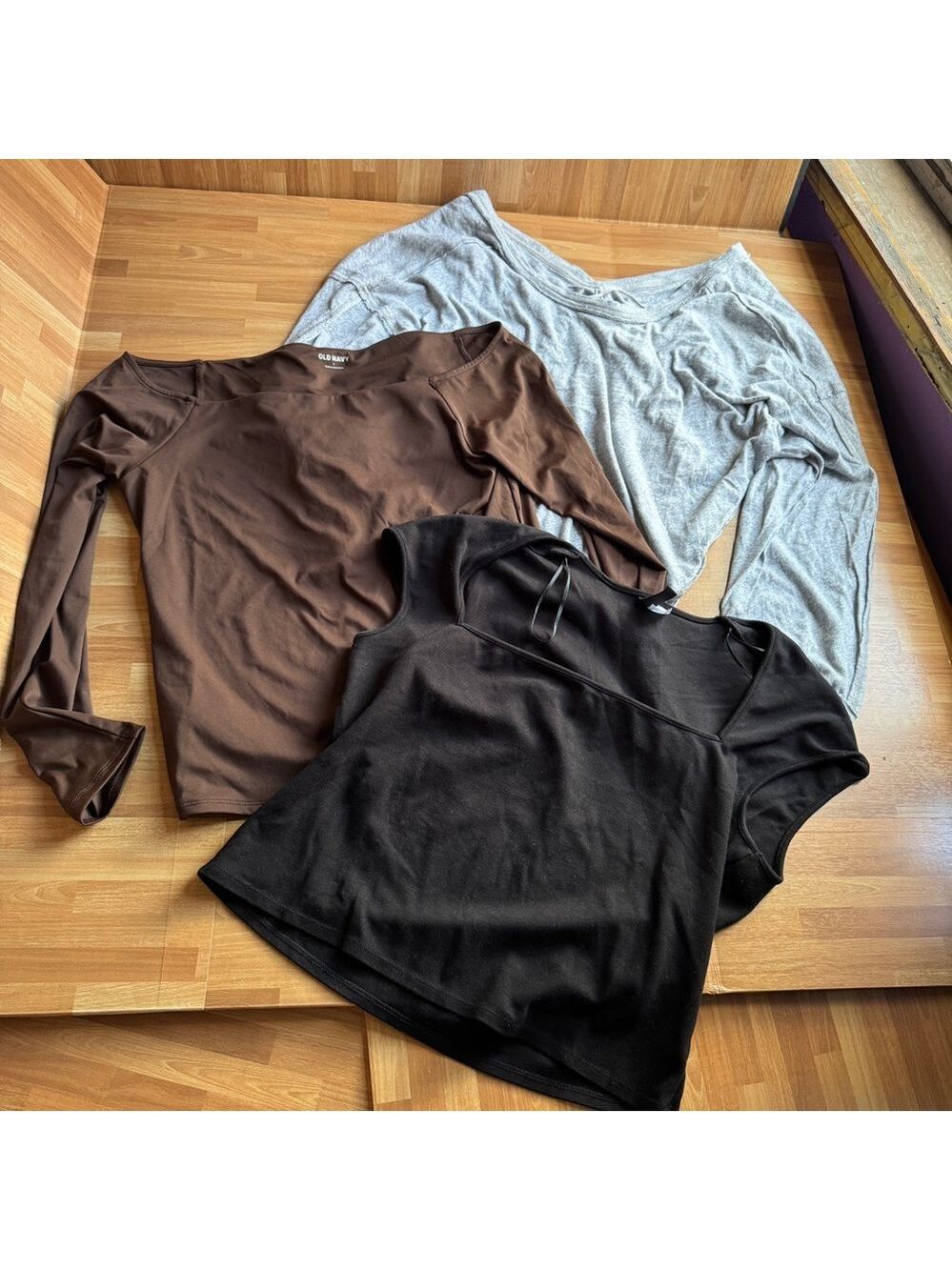 Cropped shirt bundle size L/xl black brown gray 3 shirts